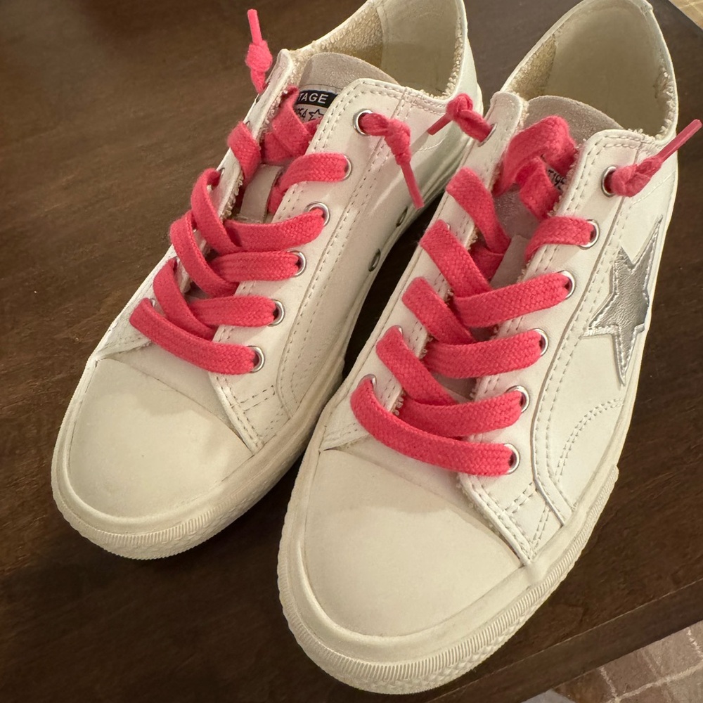 Vintage Havana sneakers. Worn once size 7 perfect condition